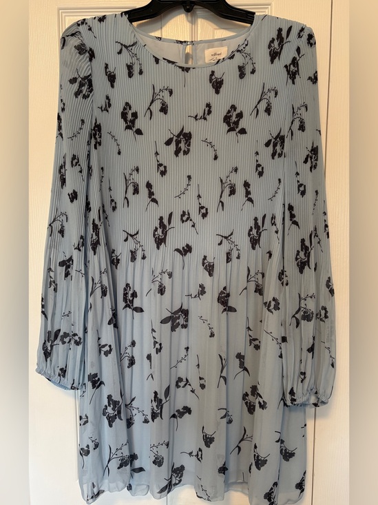 Aritzia Dresses & Skirts - Aritzia Wilfred Daydreamer Pleated Mini Dress - Light Blue Floral - Size Medium